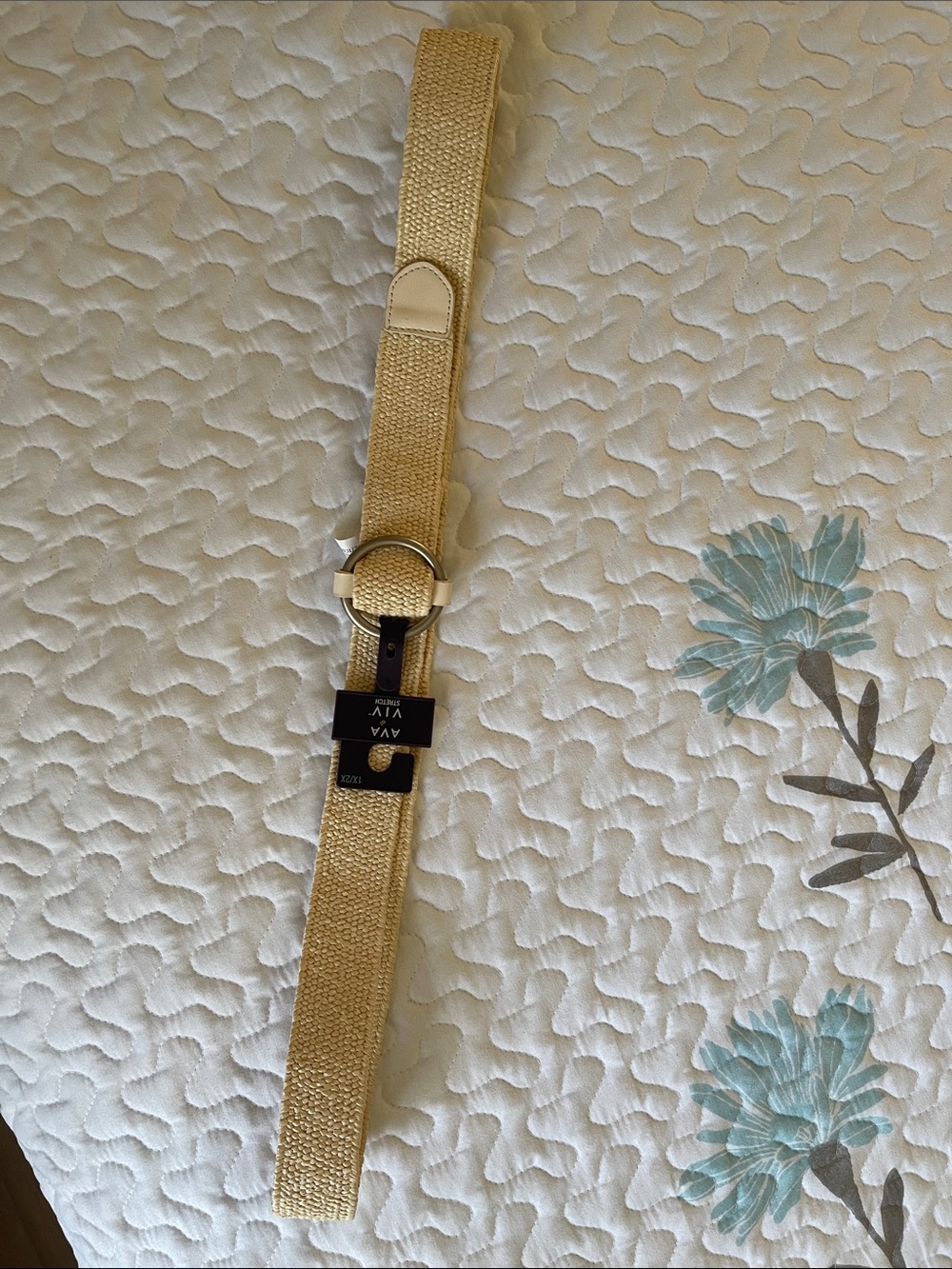 Ava & Viv Light Beige Stretch Belt with Pewter Buckle Size 1X-2X NWT - Picture 2 of 6